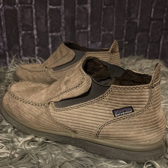 PATAGONIA Men's Maui Mid Corduroy Slip On Sz 8 GUC - Picture 7 of 16